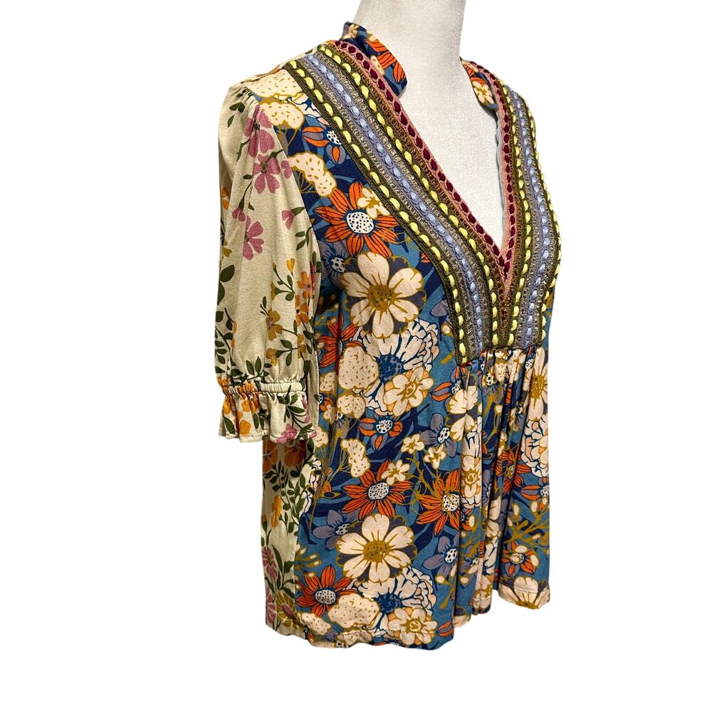 Anthropologie Floral Short Sleeve V-Neck Tee in Navy, Cream, Orange, Pink - Picture 2 of 12